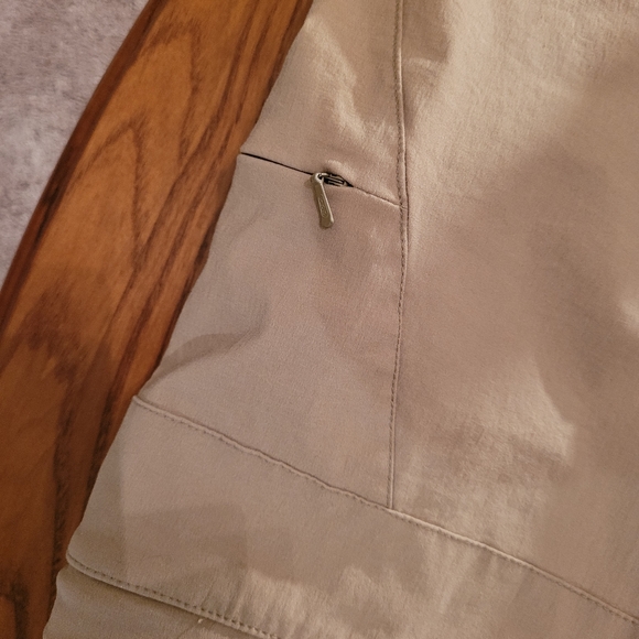 SALE - Athleta tan convertible pants, size 8 - Picture 7 of 10